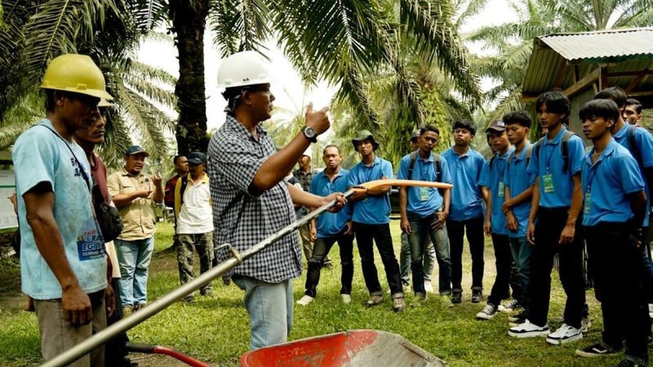 PTPN IV Siapkan Kebun Rejosari Jadi Pusat Pelatihan Sawit bagi Calon PMI